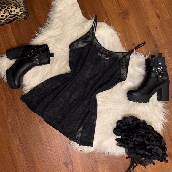 Victorias Secret black lace mini slip dress - Picture 4 of 4